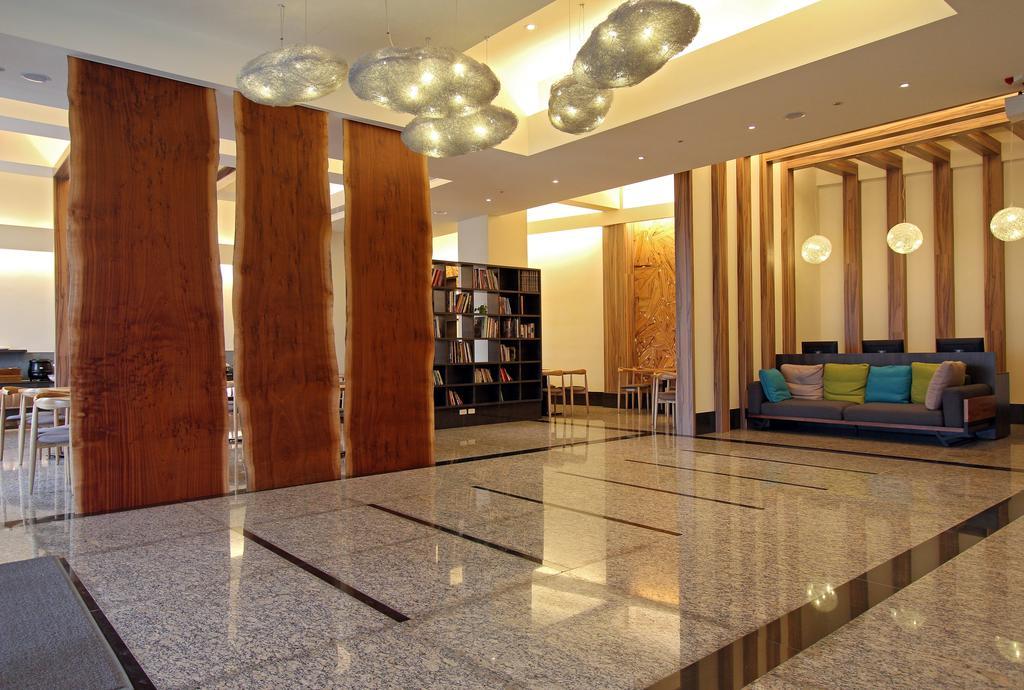 Celebrity 99 Hotel 吉安郷 エクステリア 写真